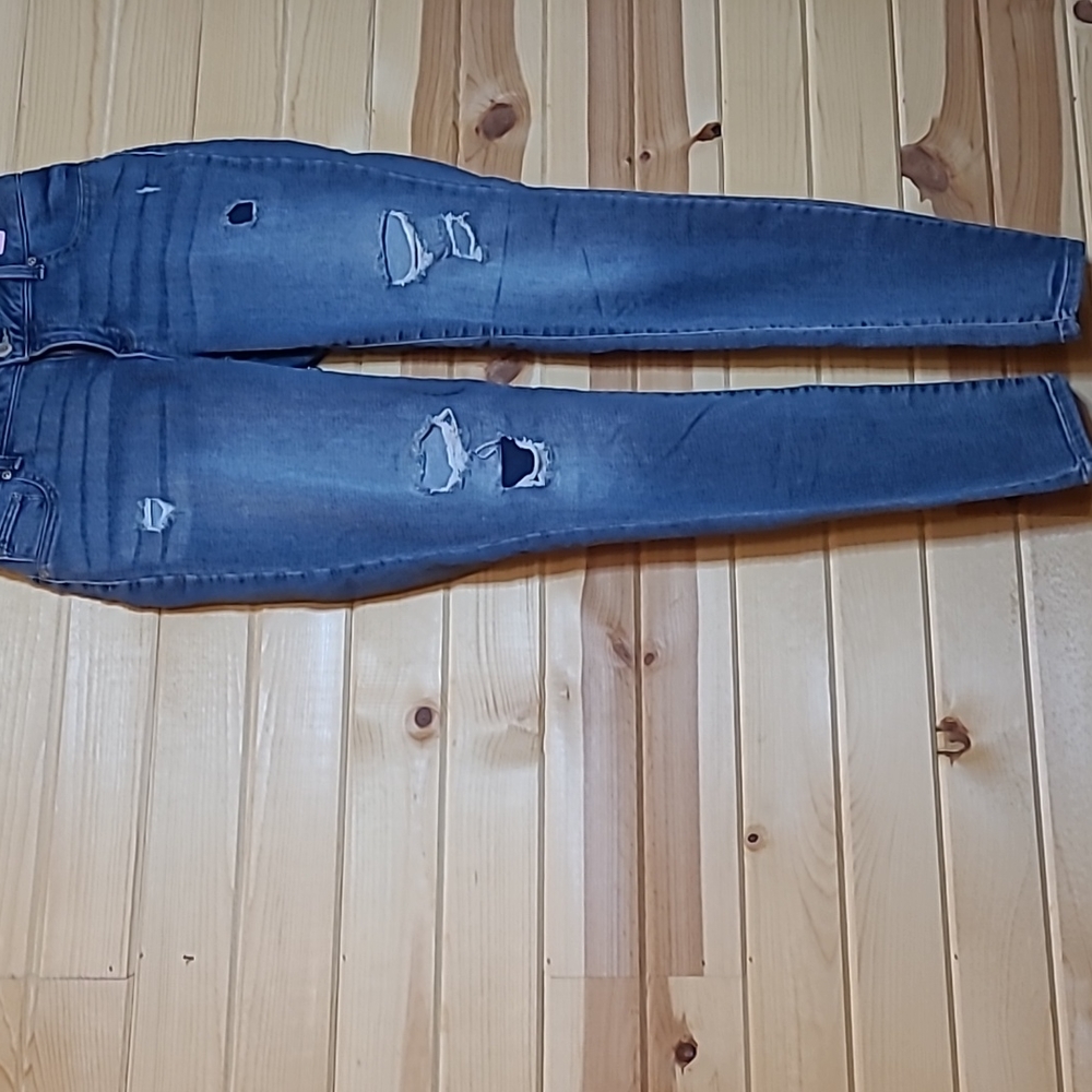 Maurice's Distressed Jeggings